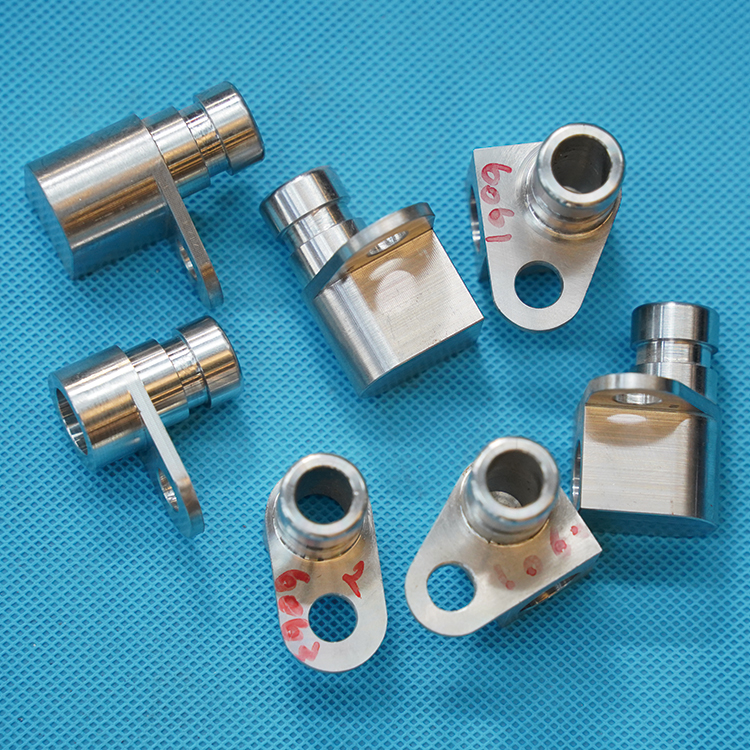 ชิ้นส่วนใดบ้างที่เหมาะสำหรับการประมวลผลเครื่องมือกล CNC?